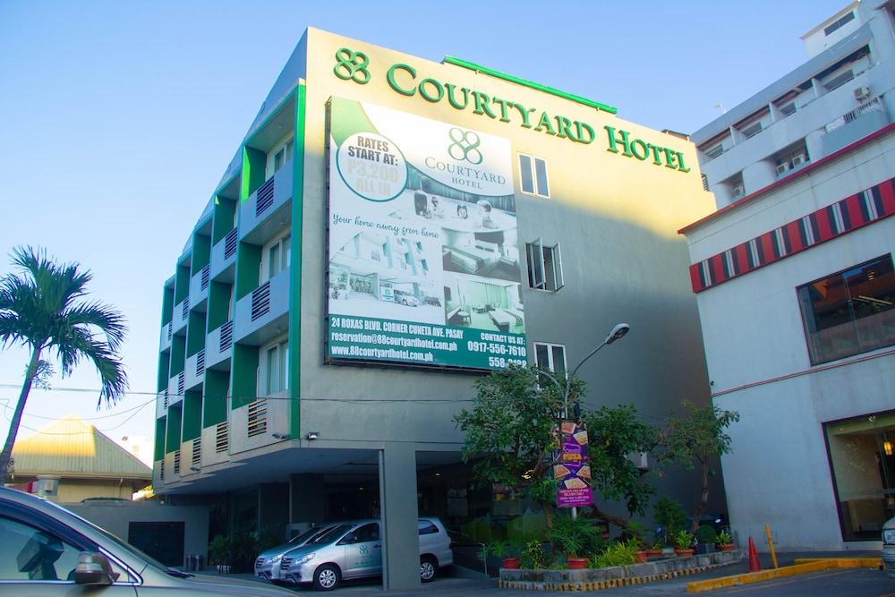 88 Courtyard Hotel Manila Exteriör bild